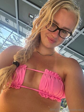 Olivia / oliviaiui nude photo #17