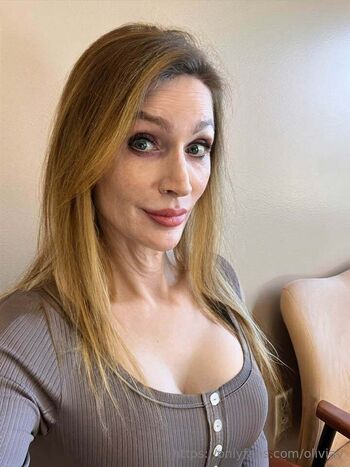 Olivia V / oliviav nude photo #35