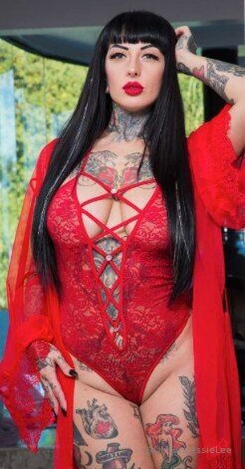 Jessie Le / omgitsjessielee nude photo #9