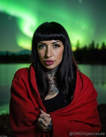 Jessie Le / omgitsjessielee nude photo #11