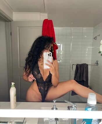 Col / omgitsqueen nude photo #7