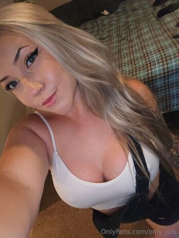 Juls / only_juls / _xojewelsxo_ nude photo #16