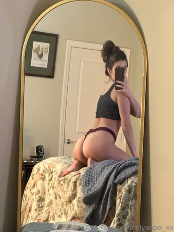 ange / onlyangel_xx nude photo #12