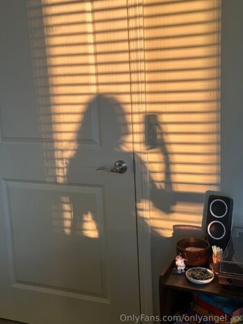 ange / onlyangel_xx nude photo #26