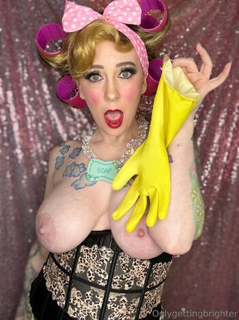 Only Getting Brighte / onlygettingbrighter nude photo #11