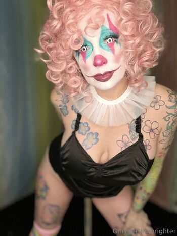 Only Getting Brighte / onlygettingbrighter nude photo #20