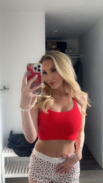 R / onlyhypebae nude photo #2