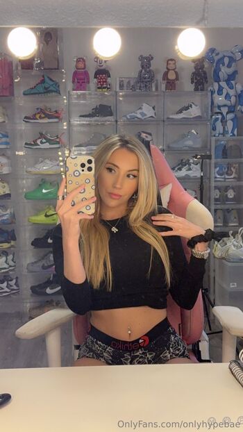 R / onlyhypebae nude photo #14