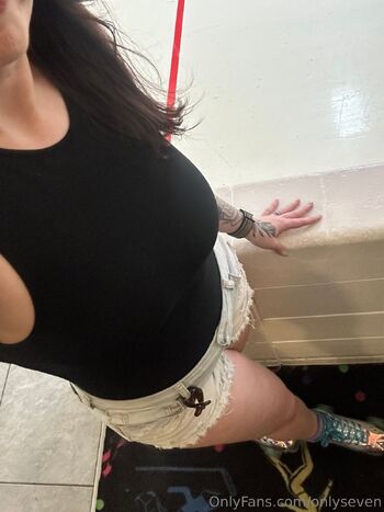 Seve / onlyseven nude photo #10