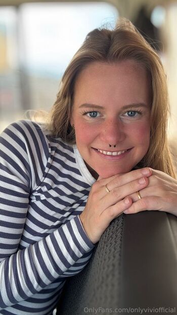 Vivienne / onlyviviofficial nude photo #12