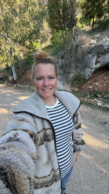 Vivienne / onlyviviofficial nude photo #18