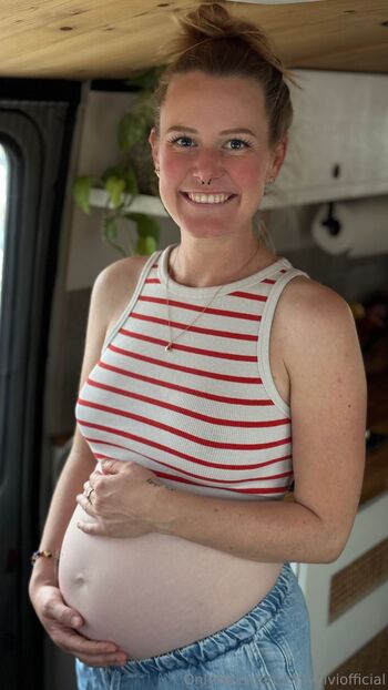 Vivienne / onlyviviofficial nude photo #23