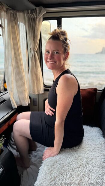 Vivienne / onlyviviofficial nude photo #24