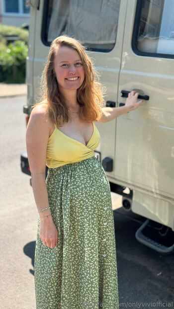 Vivienne / onlyviviofficial nude photo #28