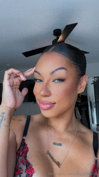 Zashia Santiag / onlyzashiasantiago nude photo #29