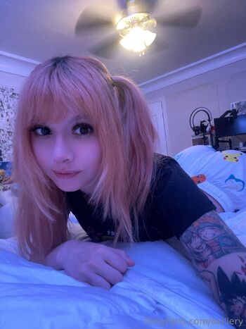 Oxiller / oxillery nude photo #4