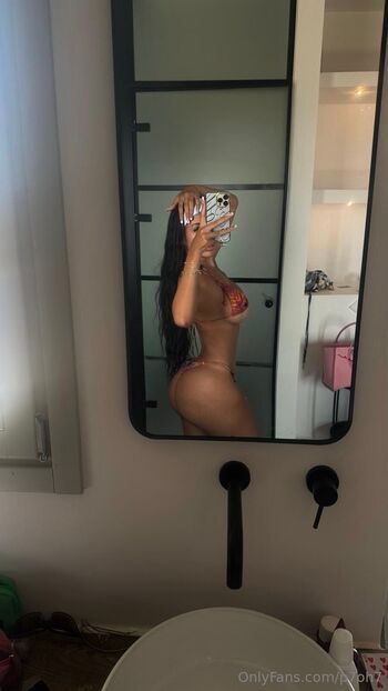 pamela / p7oh7 nude photo #12