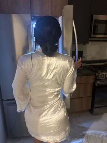 pamela / p7oh7 nude photo #17