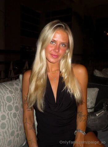 Paig / paige_xo nude photo #25