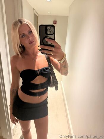 Paig / paige_xo nude photo #29