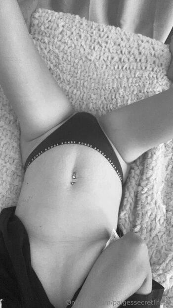 Busty babe99 / paigessecretlife99 nude photo #10