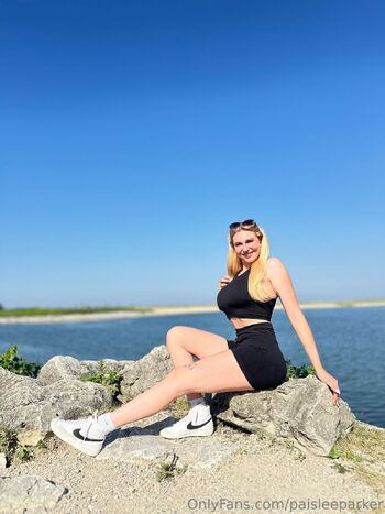 Paisleethebunny / paisleeparker nude photo #30