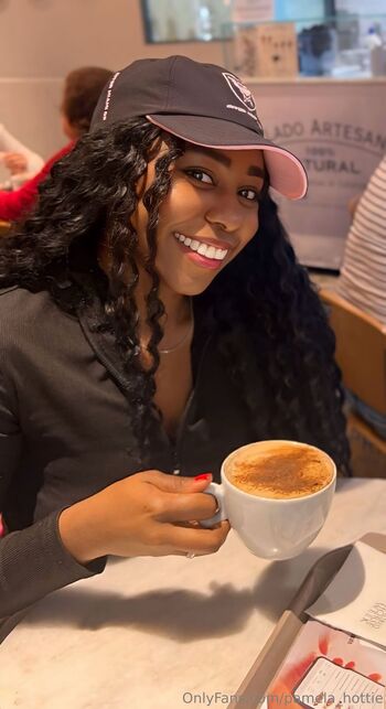 PamelaVix / pamela_hottie nude photo #1