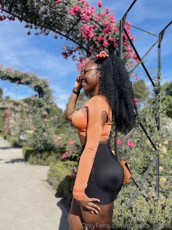 PamelaVix / pamela_hottie nude photo #18