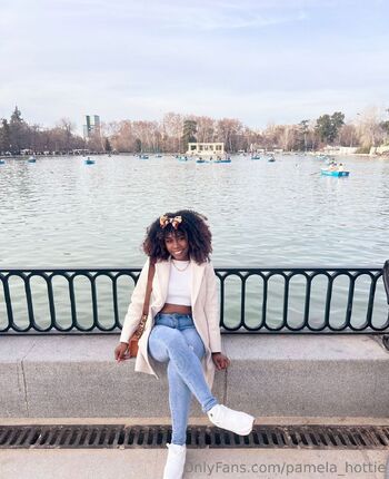 PamelaVix / pamela_hottie nude photo #30