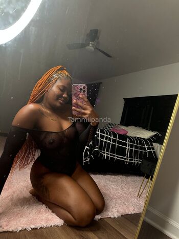 Tamneil / pandatammii nude photo #3
