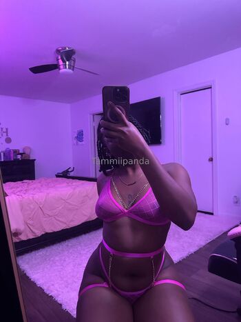 Tamneil / pandatammii nude photo #9