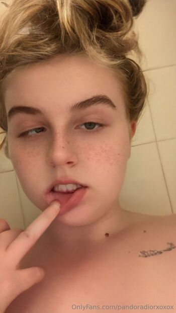 Daddys Dora (FREE / pandoradiorxoxox nude photo #6