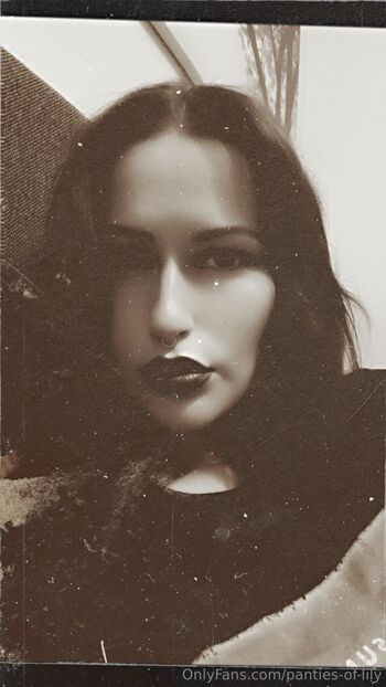 OnlyFans / panties-of-lily nude photo #4
