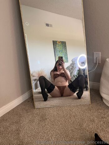 Blonde Amour9 / pantyhose_princess99 / pantyhosegirl99 nude photo #5