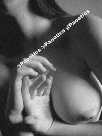 Paola Lope / paoetics nude photo #16