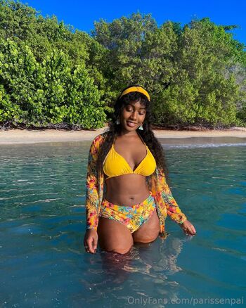 Pari / parissenpai nude photo #6