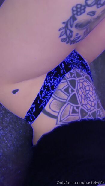 pastel BREED ME / pastelwife nude photo #1