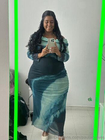 OnlyFans / paulacurves nude photo #5