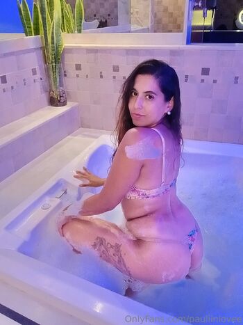 Pauli Ramírez / pauliinlovee nude photo #6
