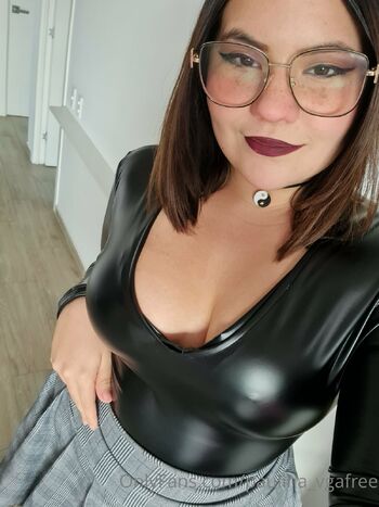 CallMePau BIGBOOTY VIDEOCHAT / paulina_vgafree nude photo #15