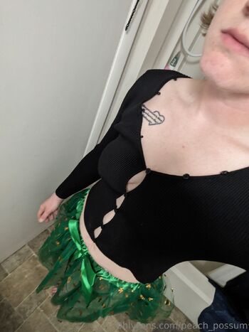 Peac / peach_possum nude photo #1