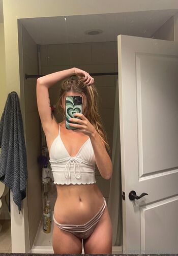 Cremedelpeac / peaches.free nude photo #10