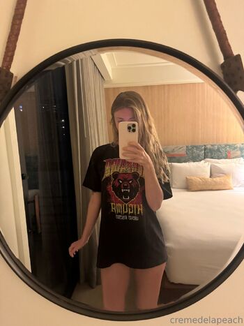 Cremedelpeac / peaches.free nude photo #22