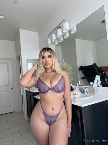 Sugarbaby / peachybunzoy nude photo #9