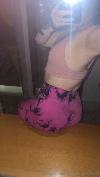 Peach / peachyprincess3423 nude photo #3