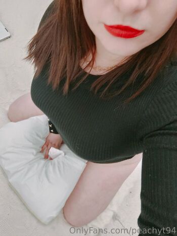 Peach / peachyt94 nude photo #1