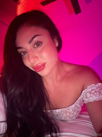 OnlyFans / peachyyleoo nude photo #10