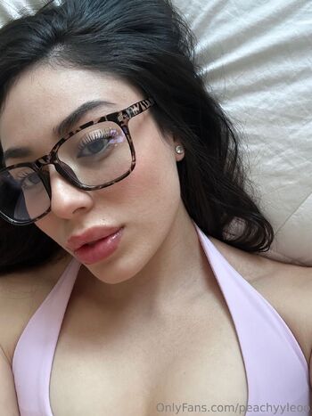 OnlyFans / peachyyleoo nude photo #28