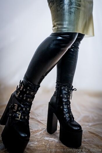 Peeress Dahli / peeress_dahlia nude photo #16