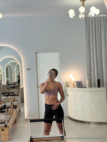 Penelope Bloom / penelopebloom69 nude photo #9